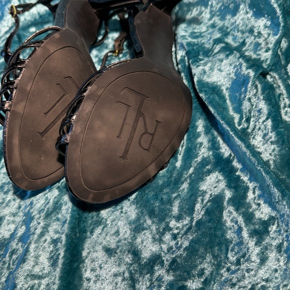 Ralph Lauren size 7 black strappy heels. Only worn 2 times. Sexy - Picture 6 of 8